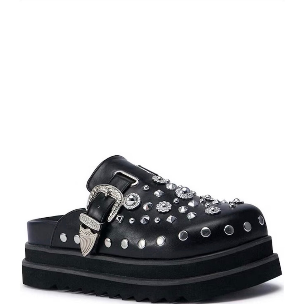 Azalea Wang Swiftly Studded Platform Clogs Sz 7.5